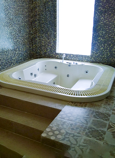 Jacuzzi Spa Bathtub